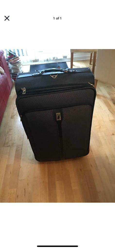 london fog large suitcase